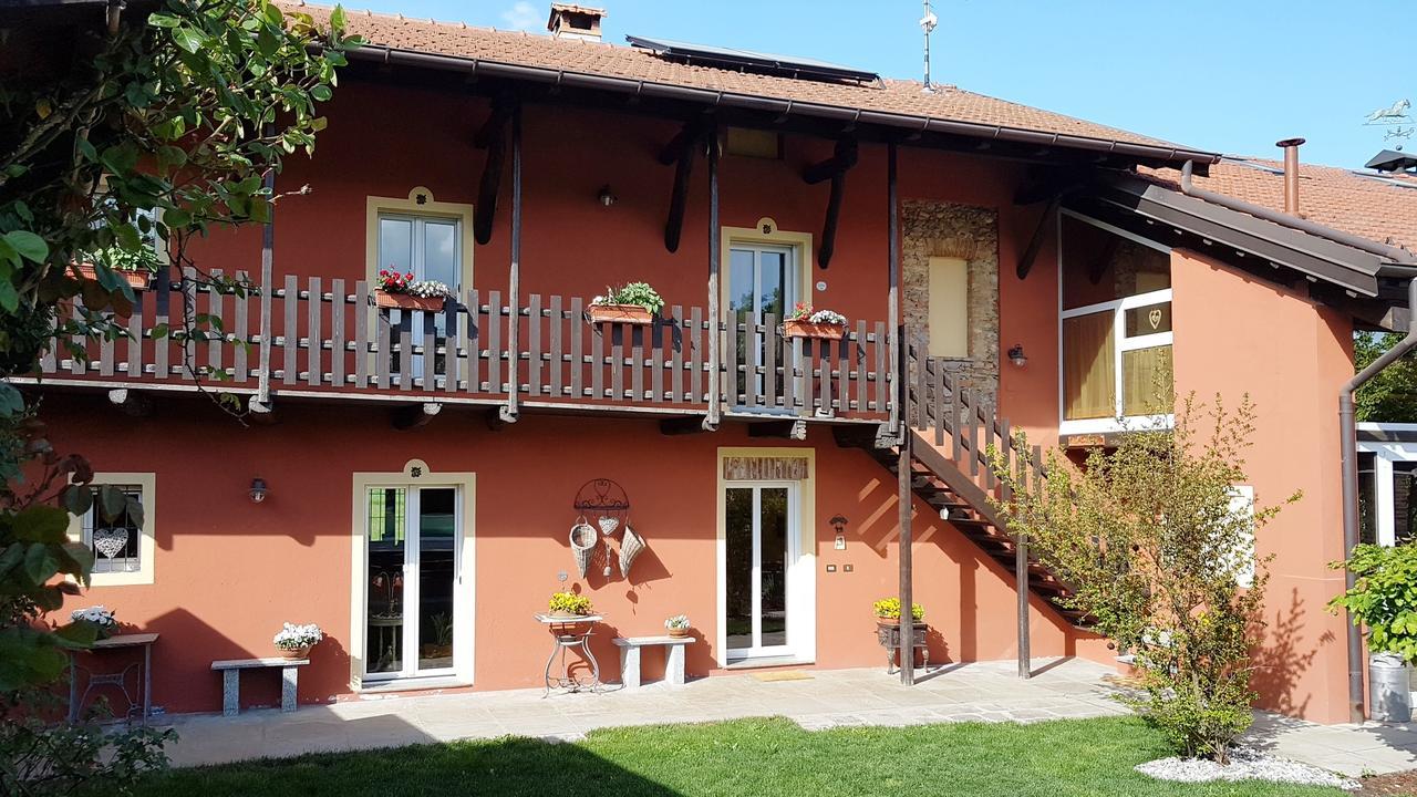 Borgo Ticino B&B La Cascina Di Monia E Mario المظهر الخارجي الصورة