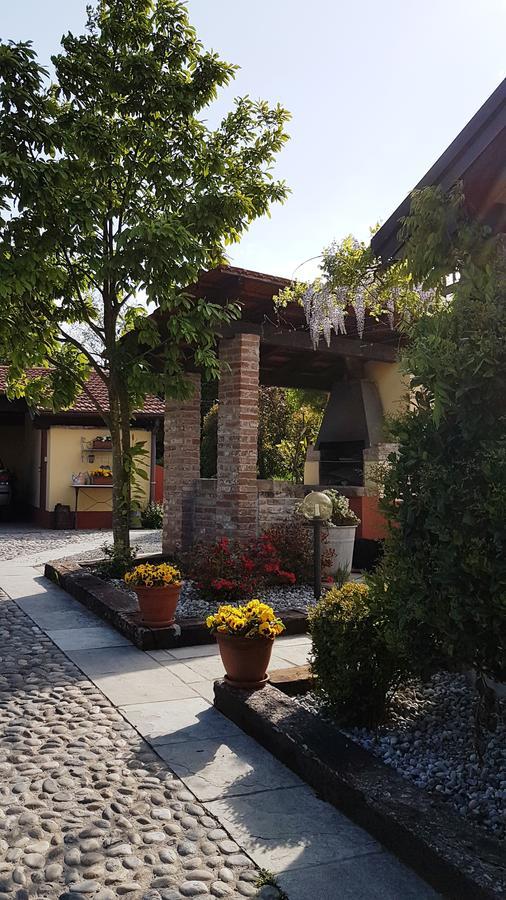 Borgo Ticino B&B La Cascina Di Monia E Mario المظهر الخارجي الصورة